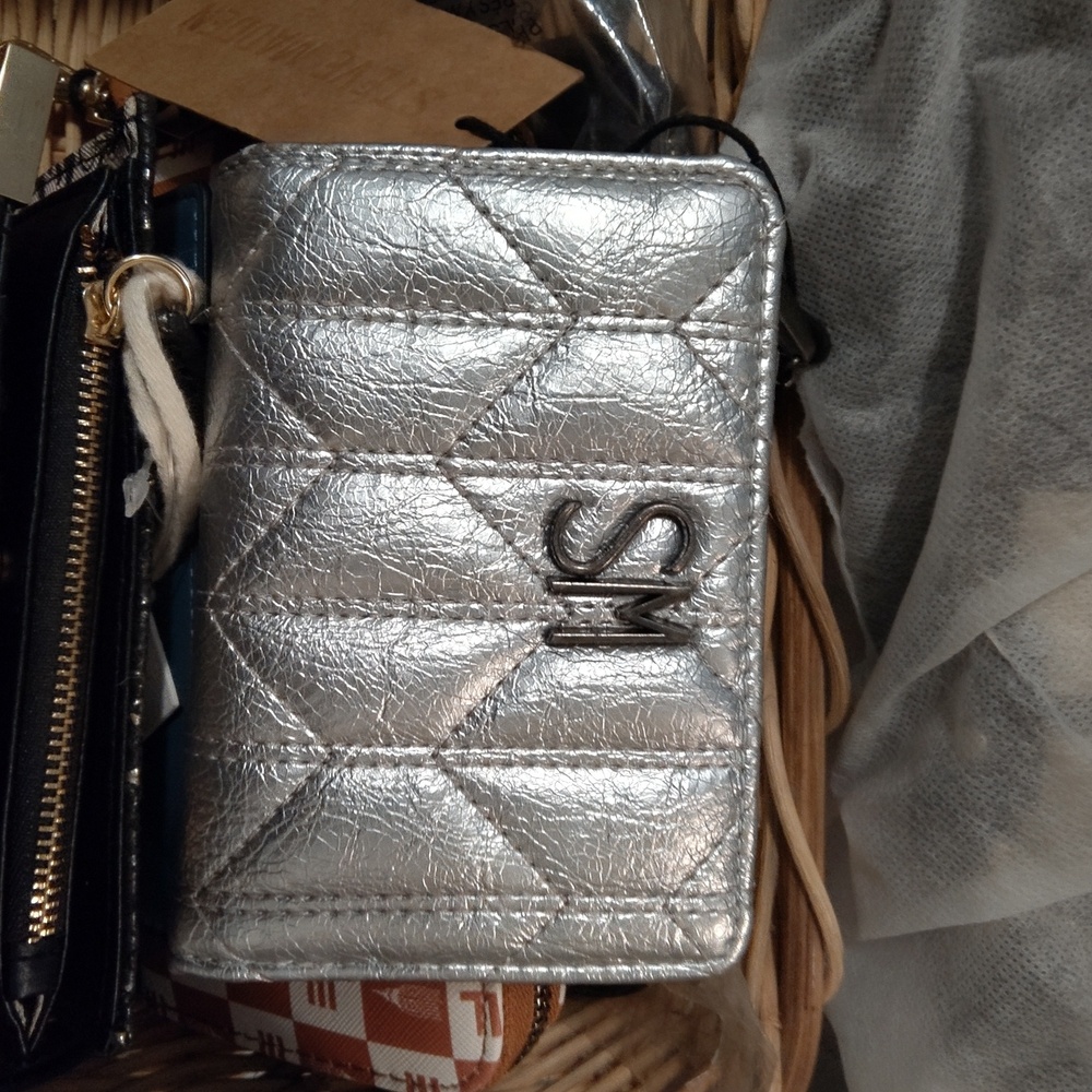 Steve Madden Metallic Silver Quilted Pattern Wallet
